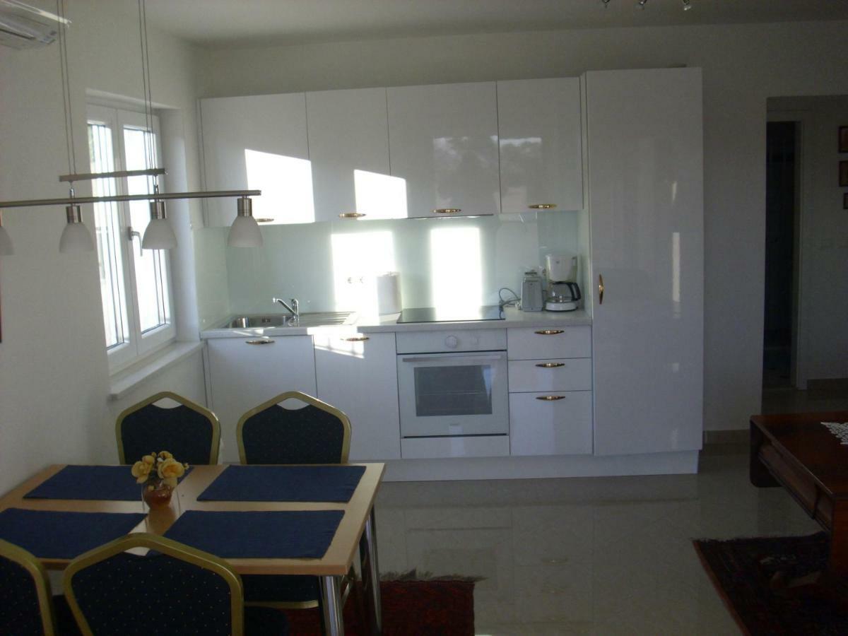 Apartamento Open Hus Krvavica Exterior foto