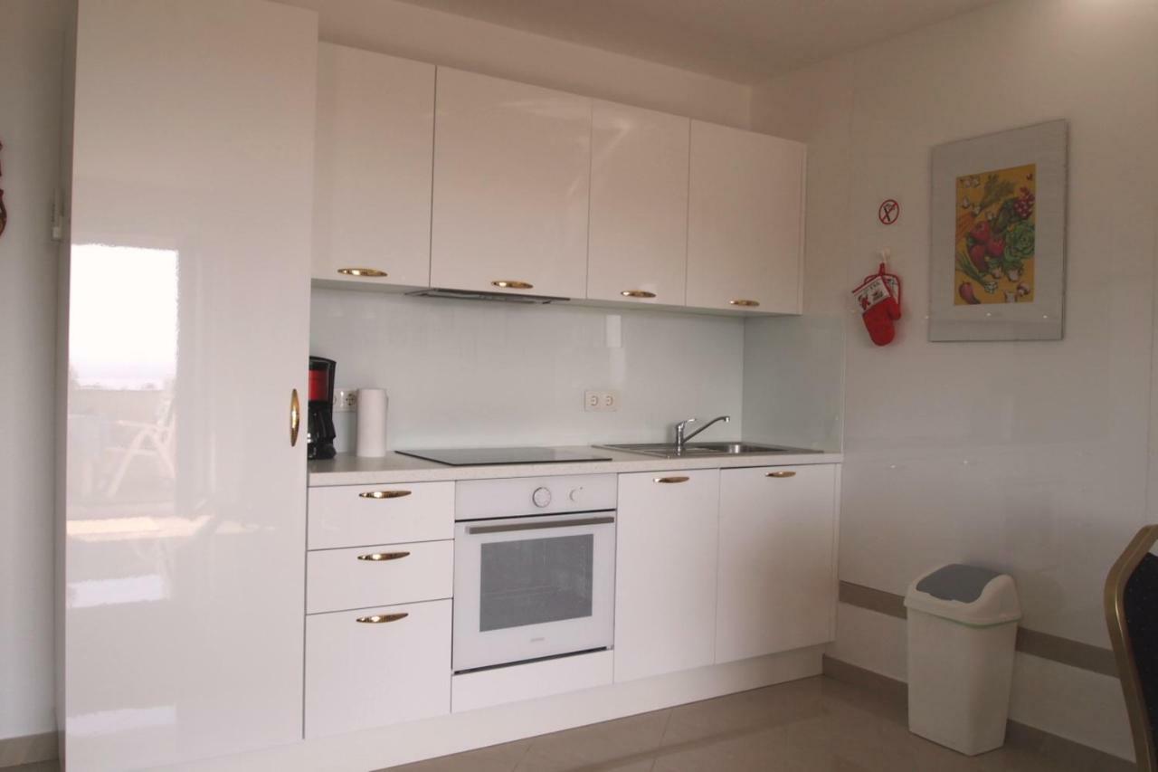 Apartamento Open Hus Krvavica Exterior foto